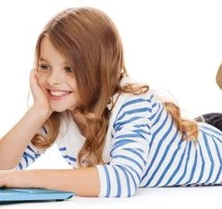 Lexibook Disney Frozen 2 - Educatieve Tweetalige Computer 124 Activiteiten - JC598FZi10 - Frans/Nederlands 12 Lexibook Disney Frozen 2 - Educatieve Tweetalige Computer 124 Activiteiten - JC598FZi10 - Frans/Nederlands -leerzame-spellen Verkoopwinkel 550x232 2