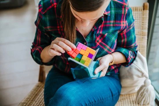 SmartGames - Cubiq - Denkspel - 80 Opdrachten 7 SmartGames - Cubiq - Denkspel - 80 Opdrachten - Afbeelding 5