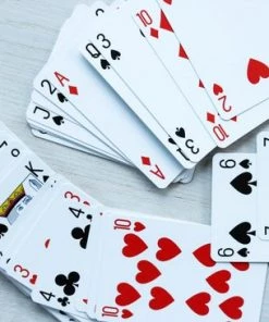 Royal WM Speelkaarten - 2 Stuk(s) - 56 Kaarten - Volwassen - Pokerkaarten - Kaarten - Kaartspel - Schoencadeautjes Sinterklaas -leerzame-spellen Verkoopwinkel 550x366 99