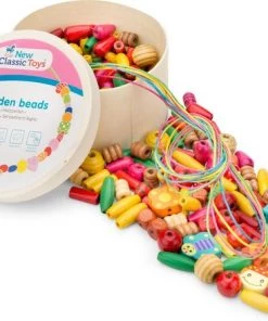 New Classic Toys Houten Kralen In Box - 230 Gekleurde Kralen En 4 Veters 12 New Classic Toys Houten Kralen In Box - 230 Gekleurde Kralen En 4 Veters -leerzame-spellen Verkoopwinkel 550x440 14