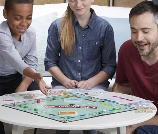 Hasbro Gaming Monopoly - Original Edition - English Version 4 Hasbro Gaming Monopoly - Original Edition - English Version - Afbeelding 2