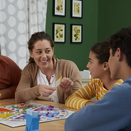 Hasbro Gaming Trivial Pursuit Familie Editie - Bordspel 13 Hasbro Gaming Trivial Pursuit Familie Editie - Bordspel - Afbeelding 11