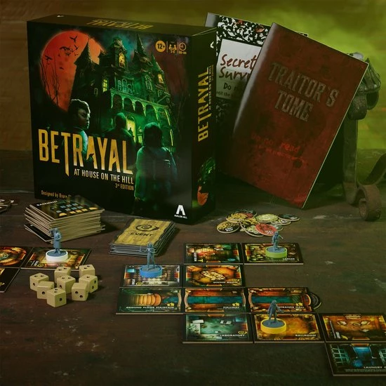 Hasbro Gaming Betrayal At The House On The - Vernieuwde Versie - Engelstalig - Bordspel 10 Hasbro Gaming Betrayal At The House On The - Vernieuwde Versie - Engelstalig - Bordspel - Afbeelding 8