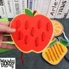Fijn Motoriek Speelgoed - Veters Rijgen - Knutselpakket Jongens Knutselpakket Meisjes - Houten Naaiset Kinderen Met Vingers - Montessori Speelgoed Rijgspel - Fruit Thema 20 Cm- WoodyDoody 1 Fijn Motoriek Speelgoed - Veters Rijgen - Knutselpakket Jongens Knutselpakket Meisjes - Houten Naaiset Kinderen Met Vingers - Montessori Speelgoed Rijgspel - Fruit Thema 20 Cm- WoodyDoody -leerzame-spellen Verkoopwinkel 550x550 552