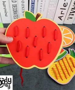 Fijn Motoriek Speelgoed - Veters Rijgen - Knutselpakket Jongens Knutselpakket Meisjes - Houten Naaiset Kinderen Met Vingers - Montessori Speelgoed Rijgspel - Fruit Thema 20 Cm- WoodyDoody
