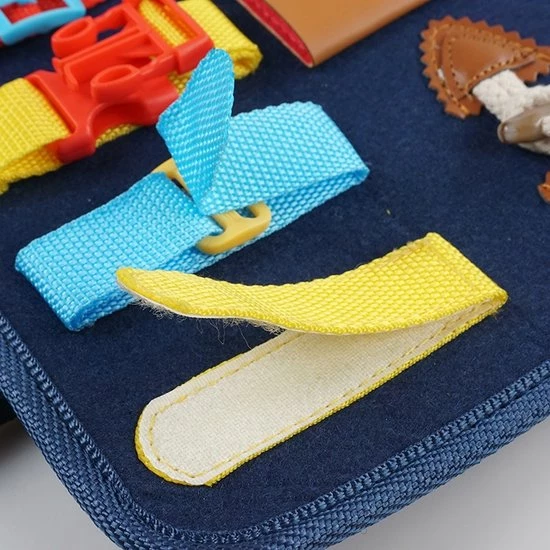 Motoriek Speelgoed Map Busy Board Voor Thuis En Onderweg - Montessori Kinderspeelgoed Leren Veter Strikken Knopen Leggen Activiteitenbord - 16 Zelfkleden Vaardigheden Kinderen - Sensorisch Speelgoed - Educatief Spel - WoodyDoody 7 Motoriek Speelgoed Map Busy Board Voor Thuis En Onderweg - Montessori Kinderspeelgoed Leren Veter Strikken Knopen Leggen Activiteitenbord - 16 Zelfkleden Vaardigheden Kinderen - Sensorisch Speelgoed - Educatief Spel - WoodyDoody - Afbeelding 5